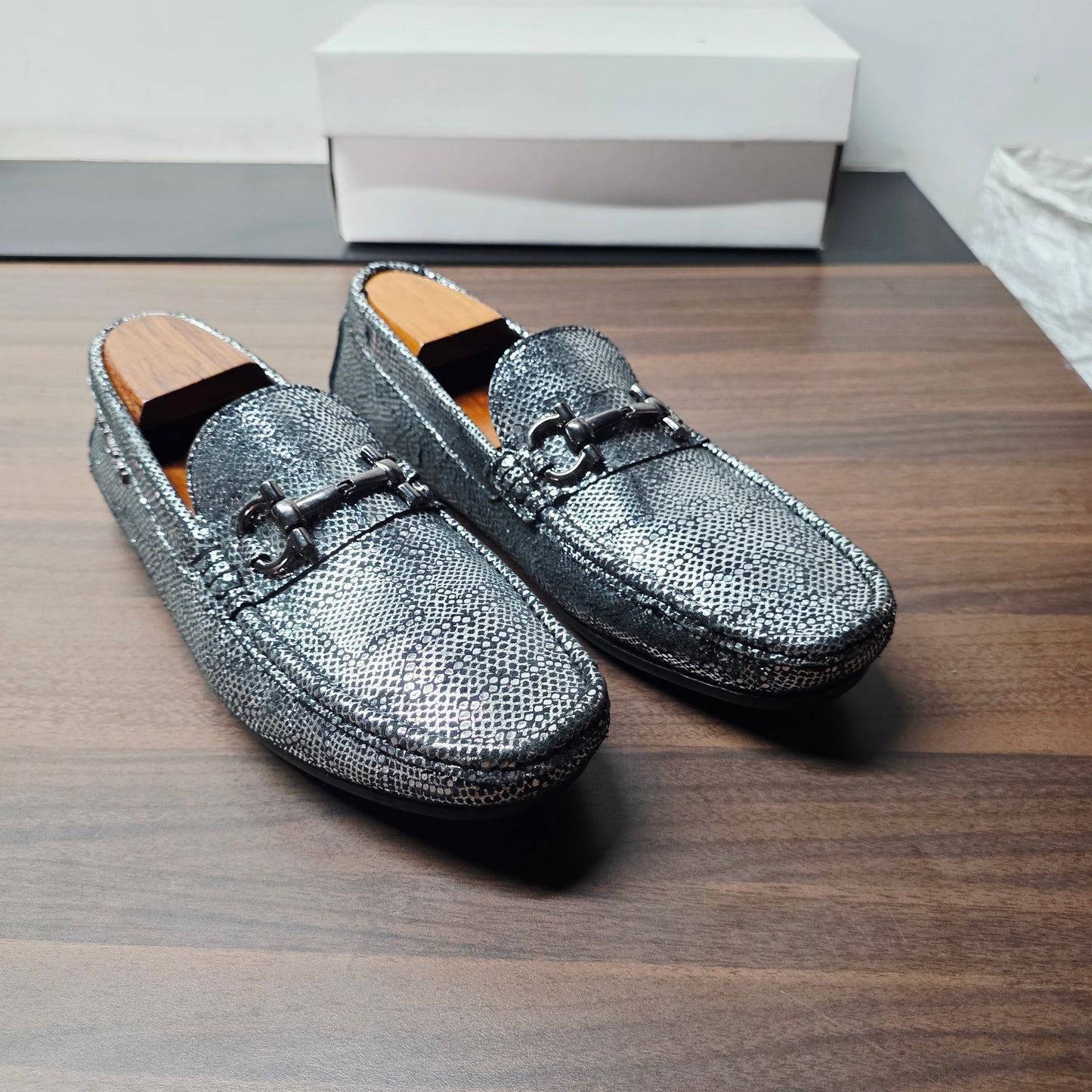 Alfredo Snake Silver Suede