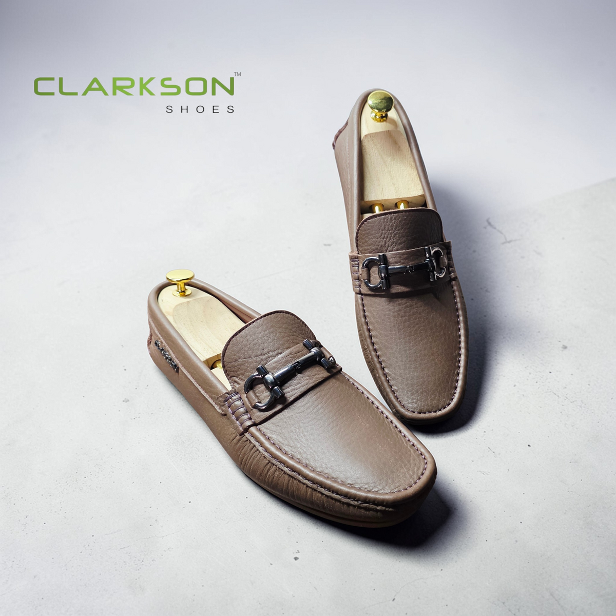 Alfredo Cow Dark Beige