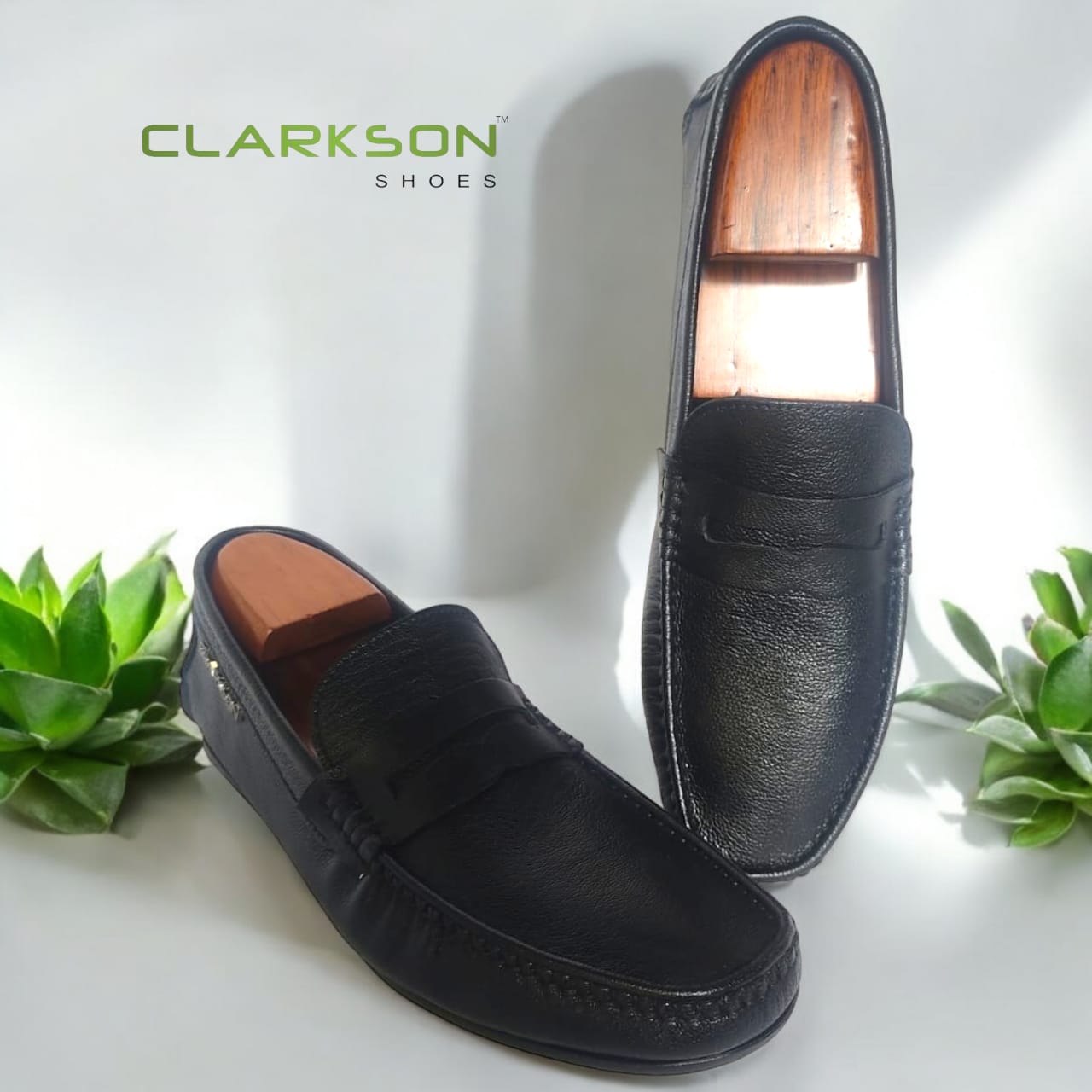 Naples Black Saddle