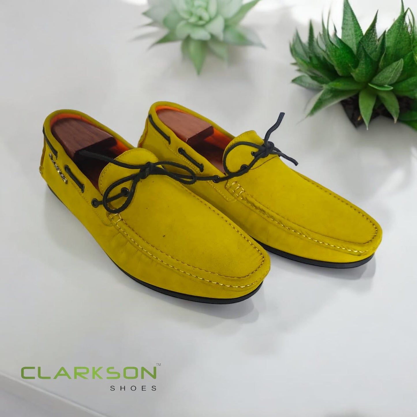 Salvio Suede - Lemon Yellow