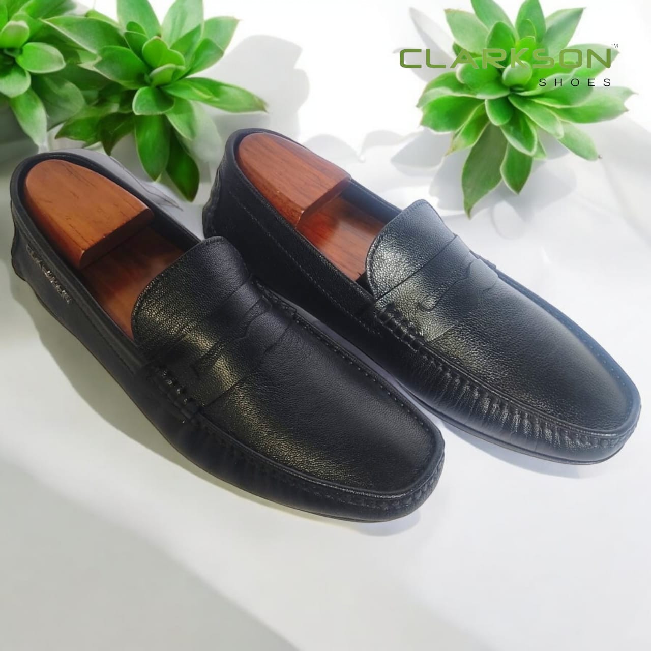 Naples Black Saddle